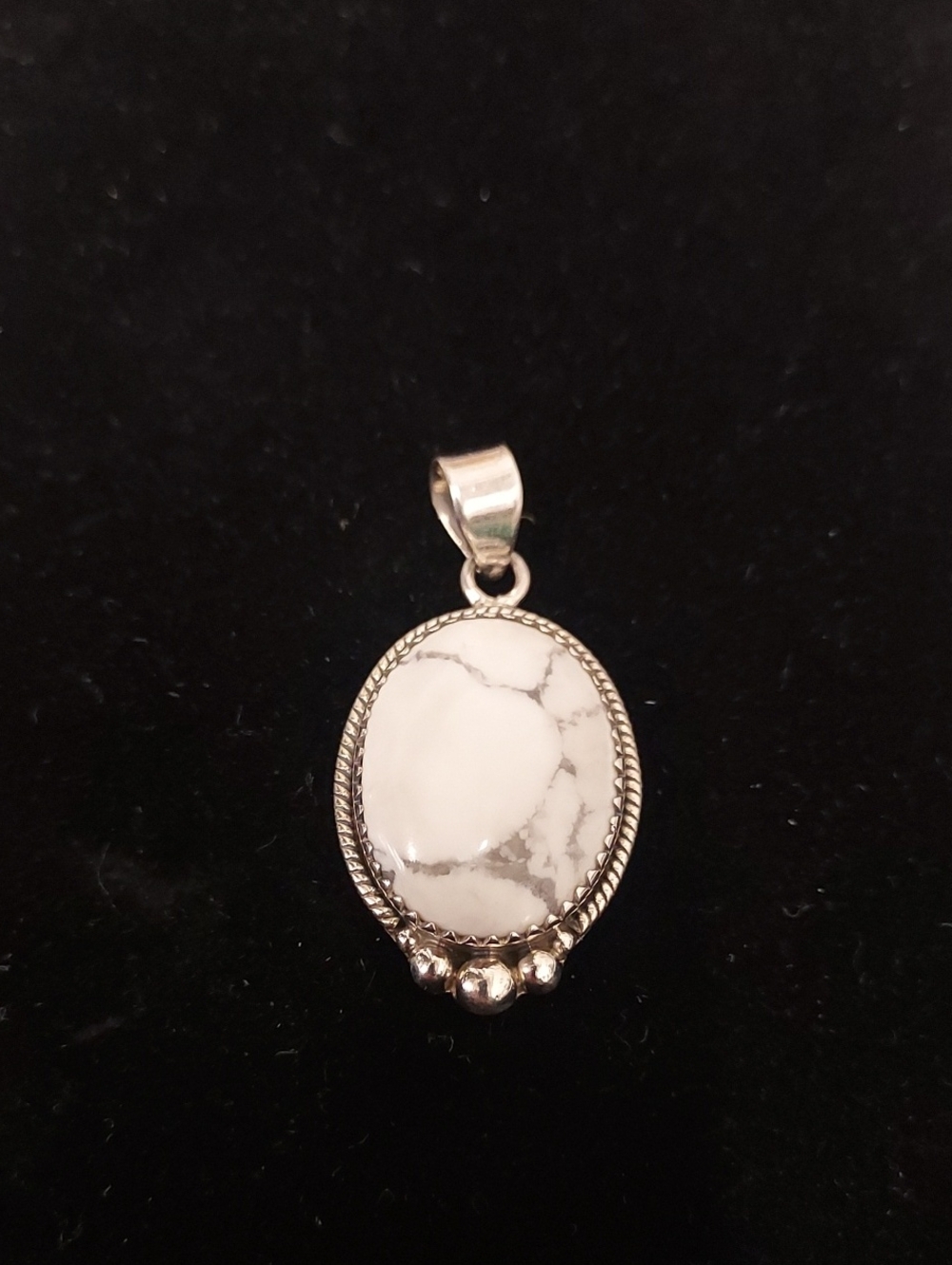 925 Sterling Silver White Buffalo. Oval Pendant Necklace in Silver Frame